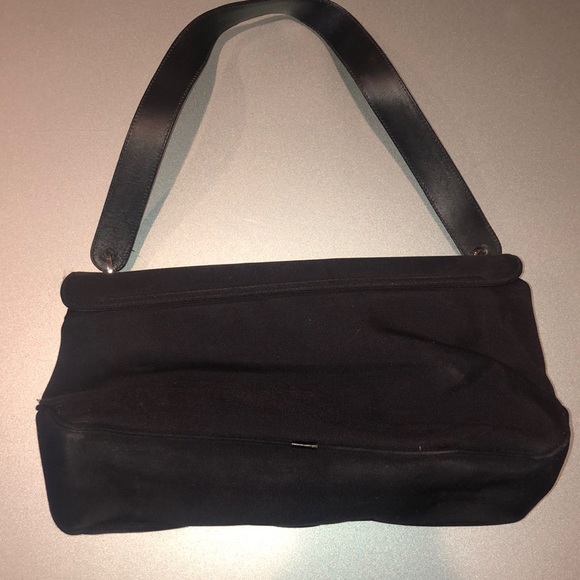 Salvatore Ferragamo should bag purse - Picture 2 of 4